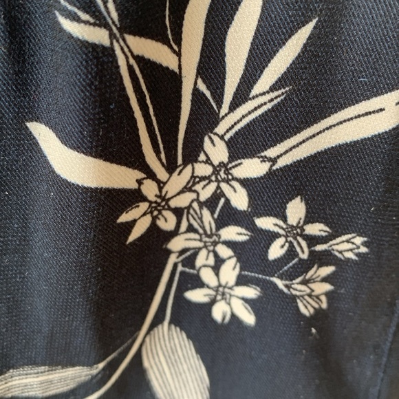 ⭐️Banana Republic Floral Dolman Blouse⭐️ - Picture 4 of 6